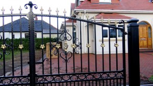 Double-Gates-Drive-Way-Pontypridd-Wrought-Iron-13