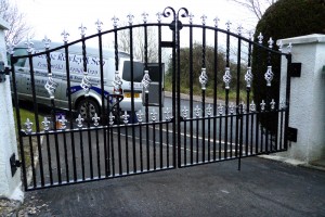 Double-Gates-Drive-Way-Pontypridd-Wrought-Iron-14