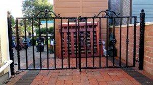 Double-Gates-Small-Pontypridd-Wrought-Iron-7