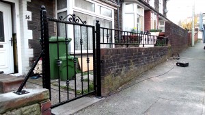 Single-Gate-and------Pontypridd-Wrought-Iron-2