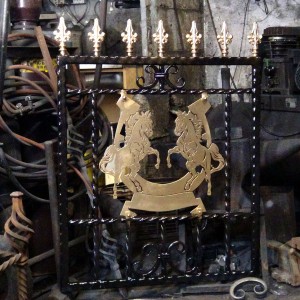Rearing-Horses-Exclusive-Brass-Plaque-Wrought-Iron-Wales-2 900px