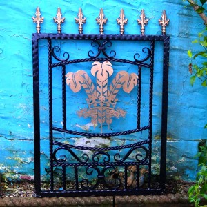 Welsh-Rugby-Brass-Plate-Custom-Ironwork-Pontypridd-Wrought-Iron-garden-3 900px