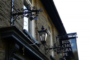 Installation-Bunch-of-Grapes-Wales-Pontypridd-Wrought-Iron-Custom-Welding-6-1000px